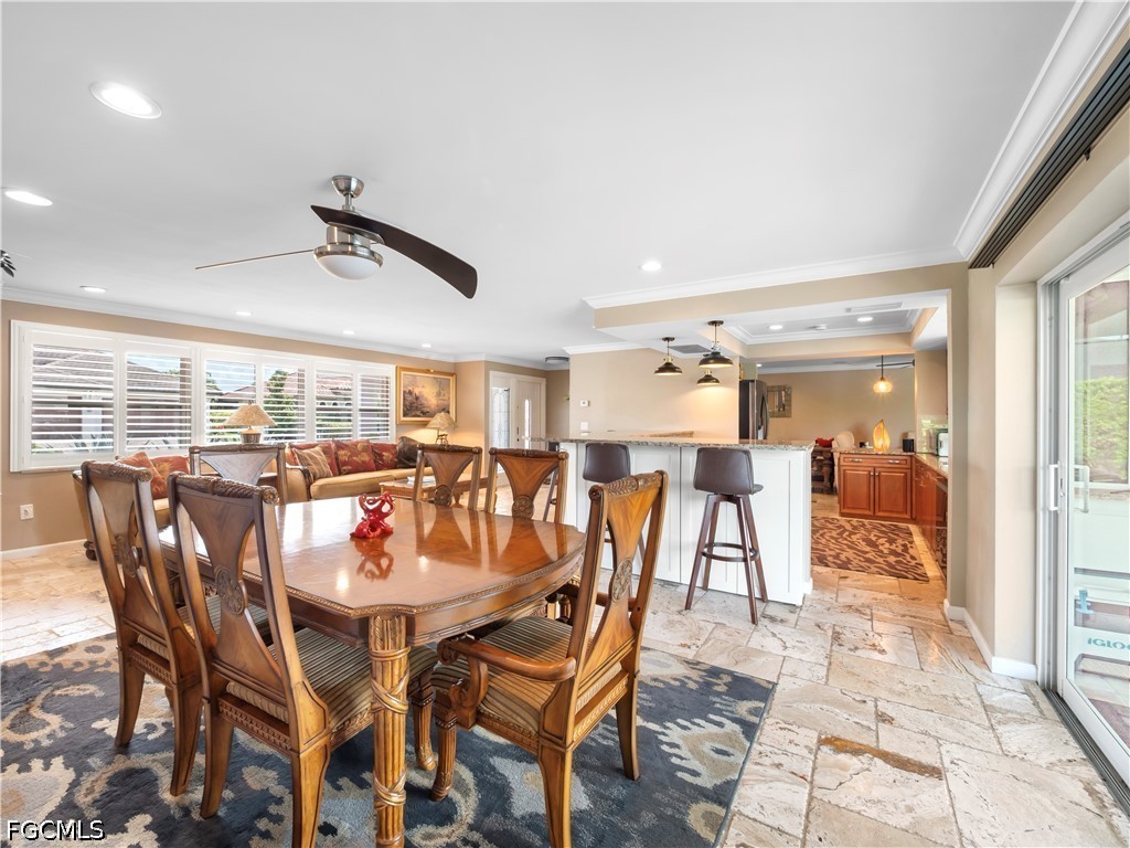 DiningArea