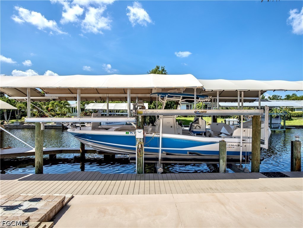 Dock