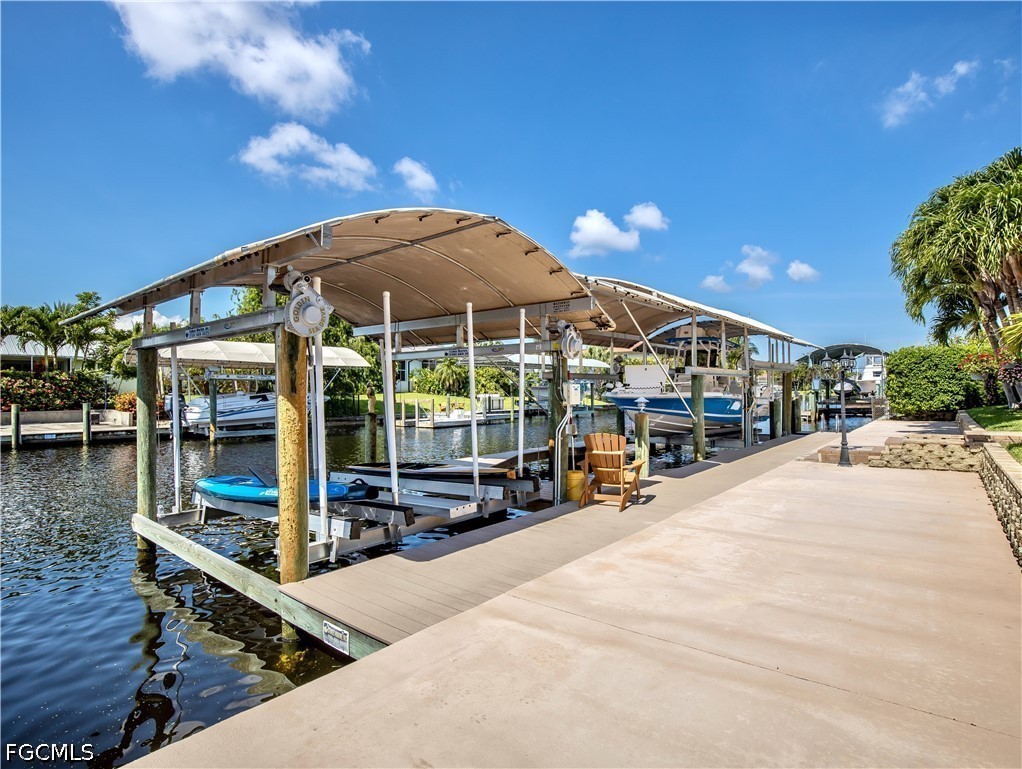 Dock