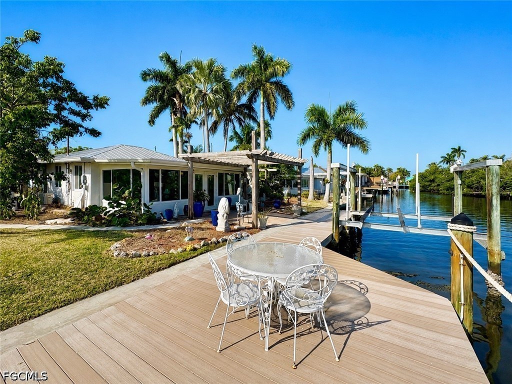 Dock