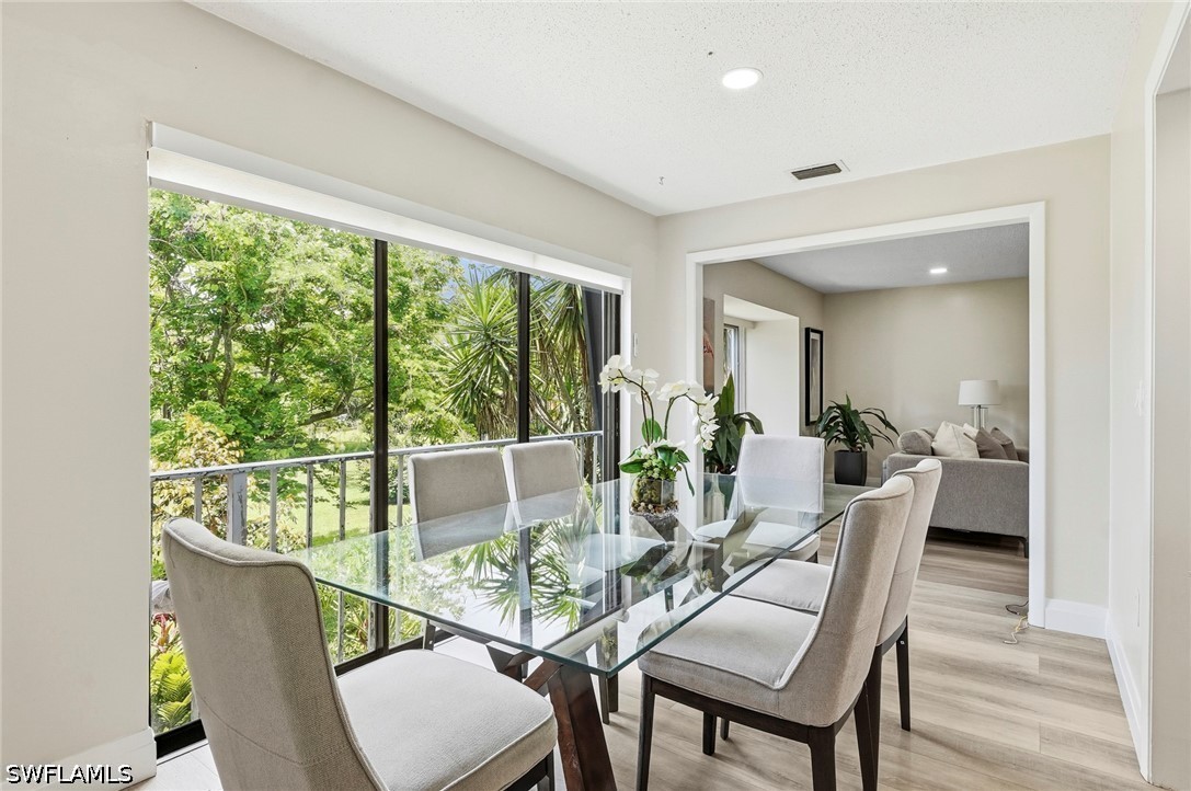 DiningArea