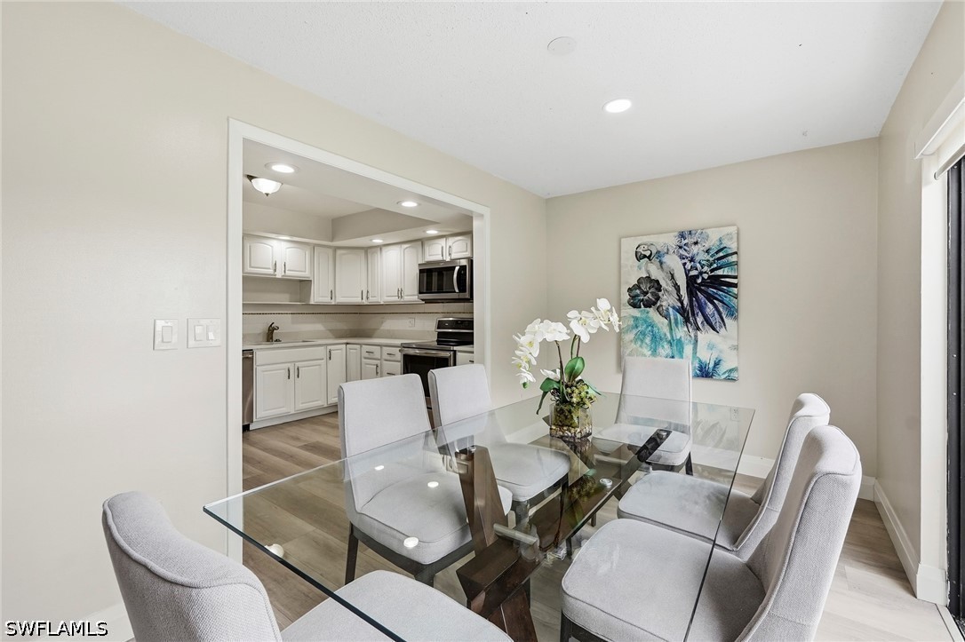 DiningArea