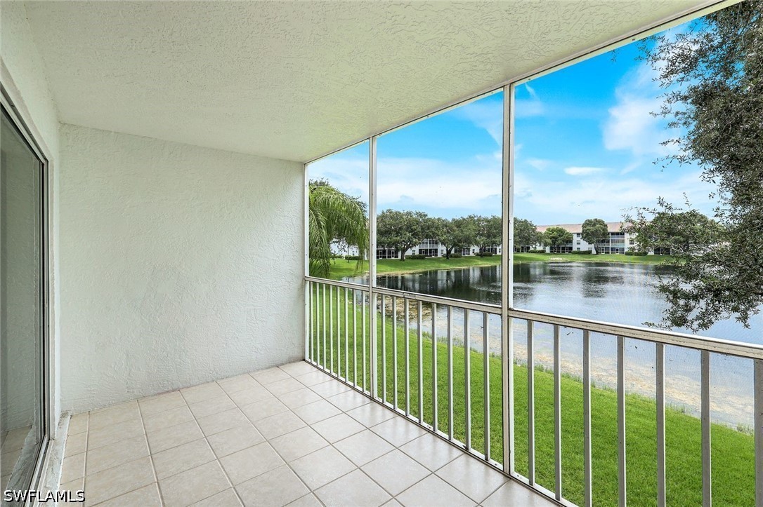 9580 Victoria Unit 205, Naples, FL 34109