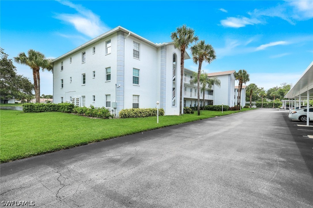 9580 Victoria Unit 205, Naples, FL 34109