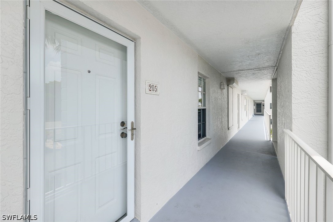 9580 Victoria Unit 205, Naples, FL 34109