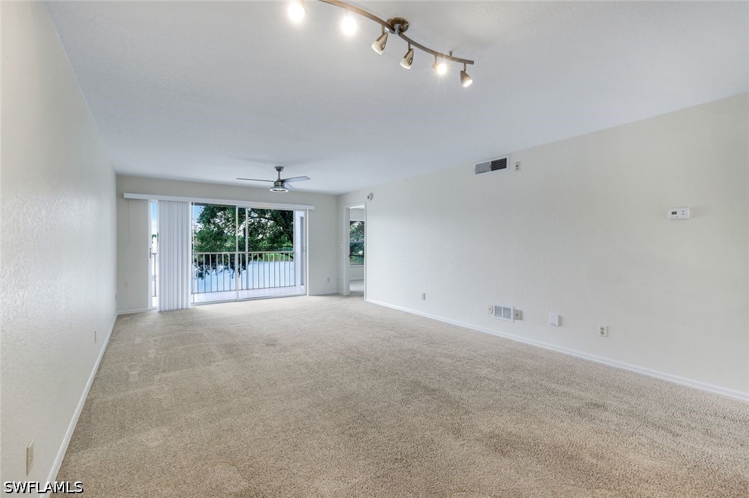 9580 Victoria Unit 205, Naples, FL 34109