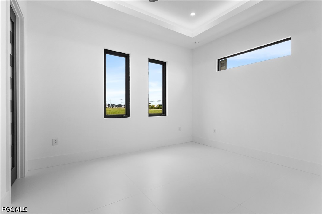 806 33rd, Cape Coral, FL 33993