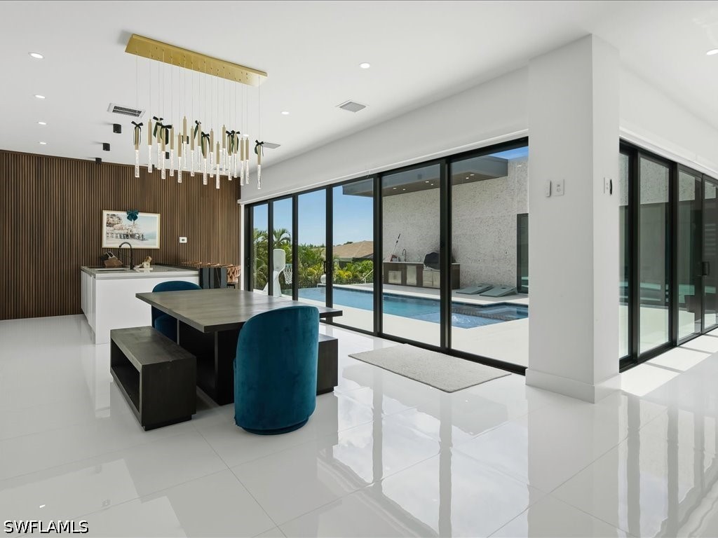 DiningArea