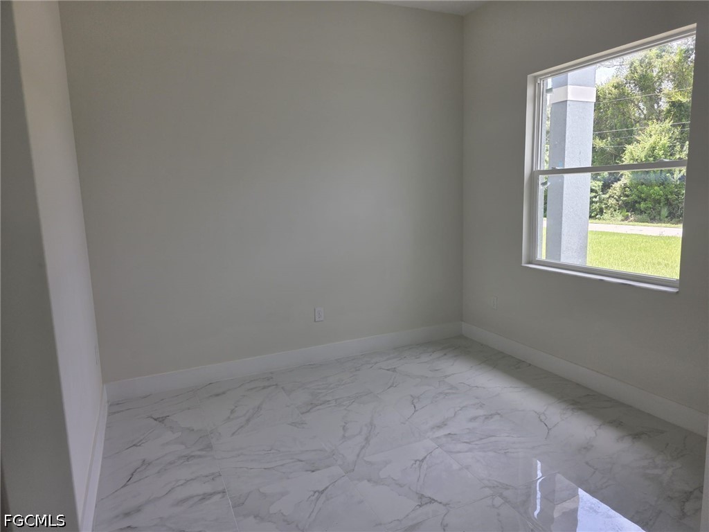 3852 Hopevale, Fort Myers, FL 33905