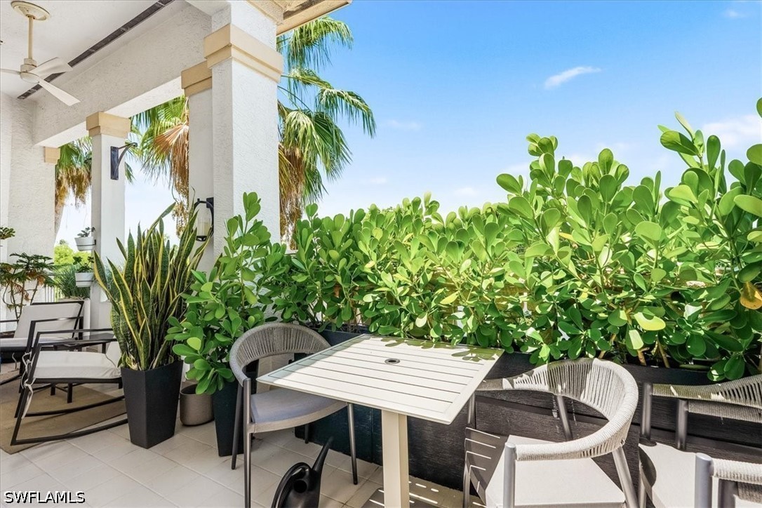 365 5th Unit 307, Naples, FL 34102