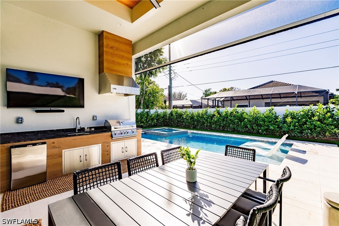 748 110th, Naples, FL 34108