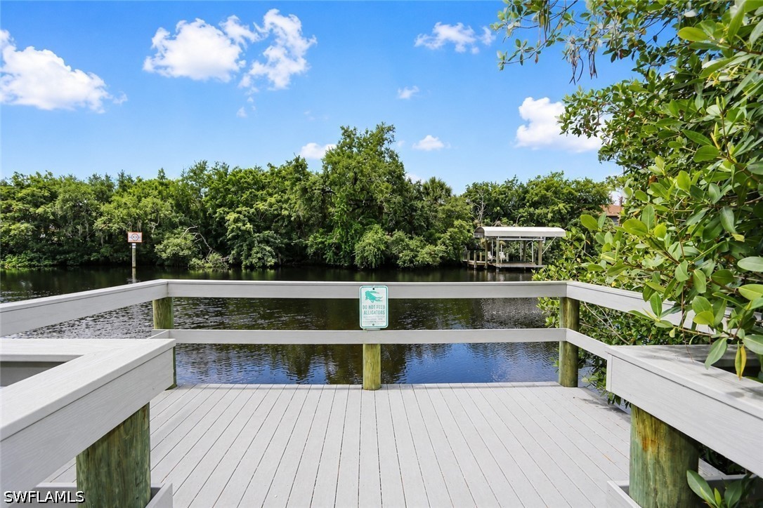 Dock