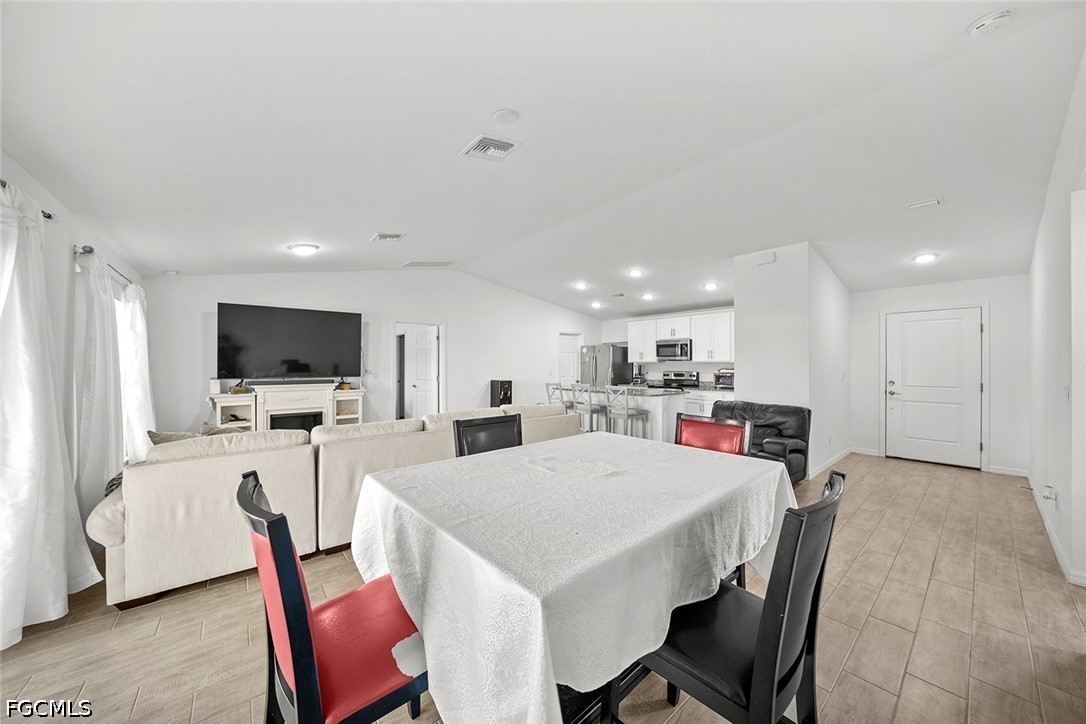 DiningArea