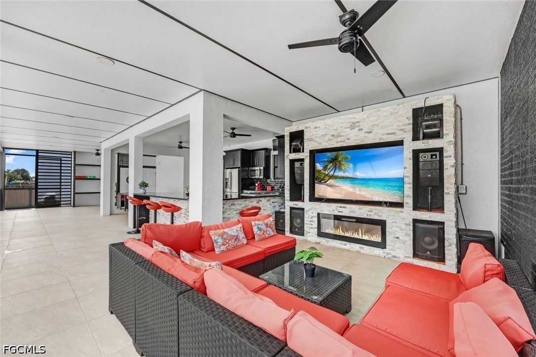 2968 41st, Naples, FL 34120