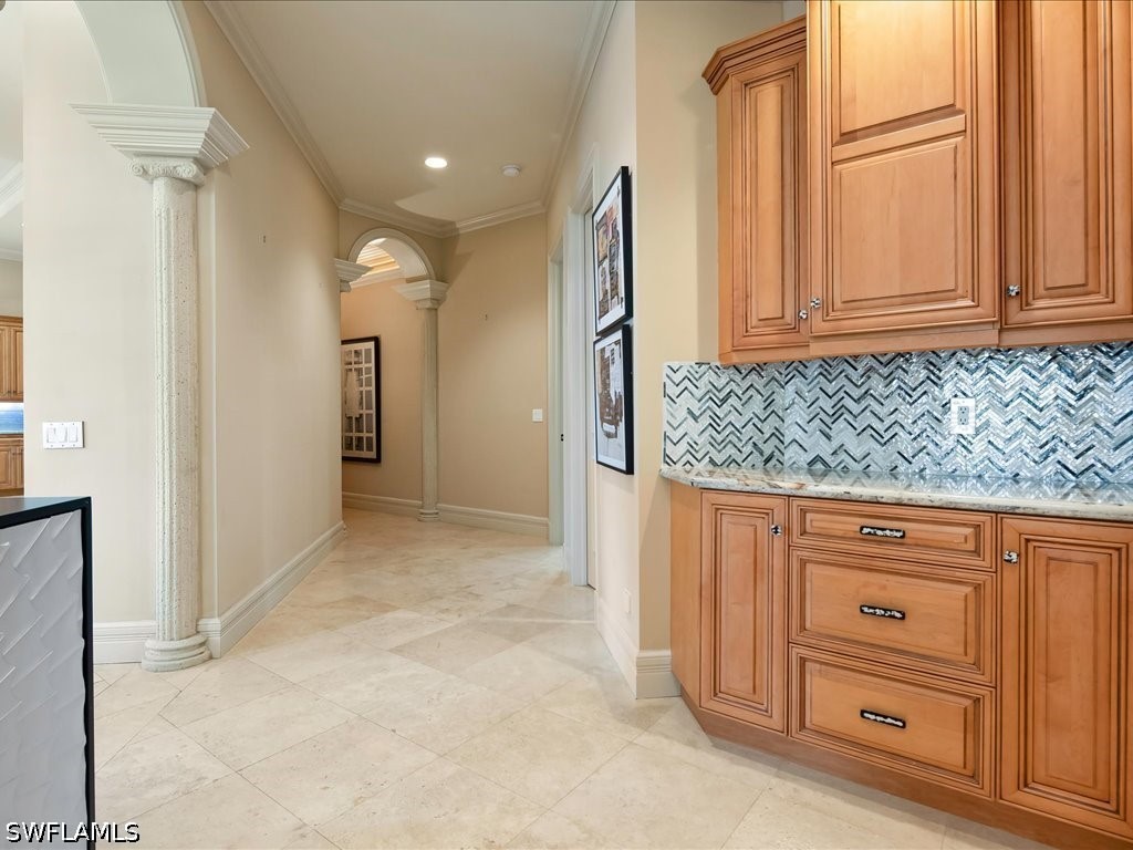 550 21st, Naples, FL 34102