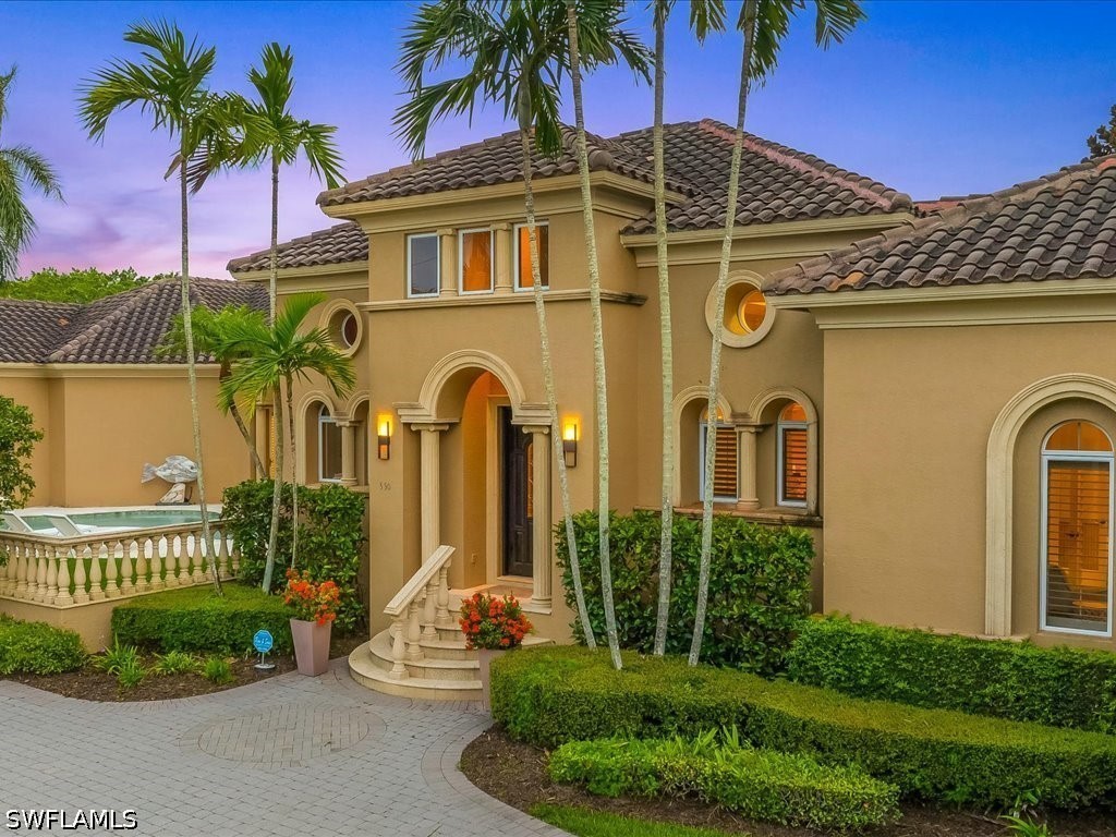 550 21st, Naples, FL 34102