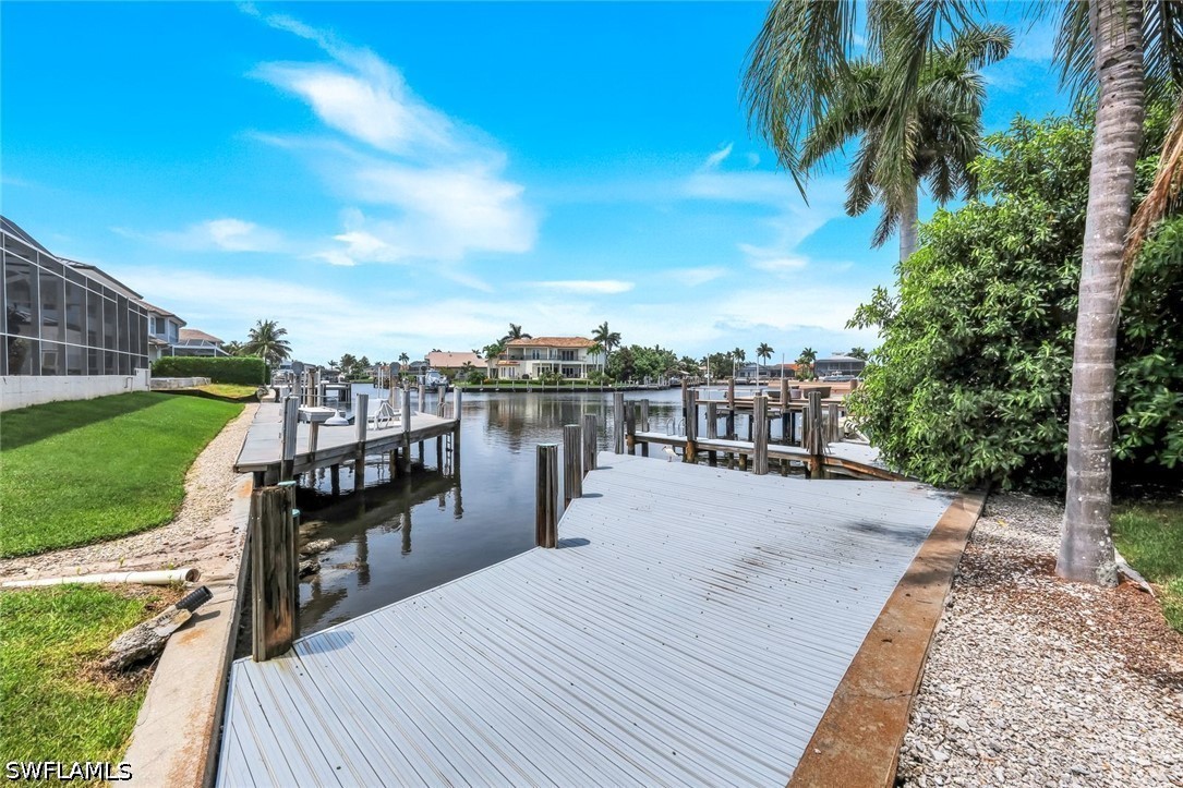 Dock