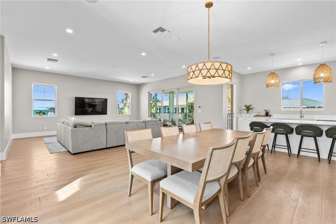 DiningArea