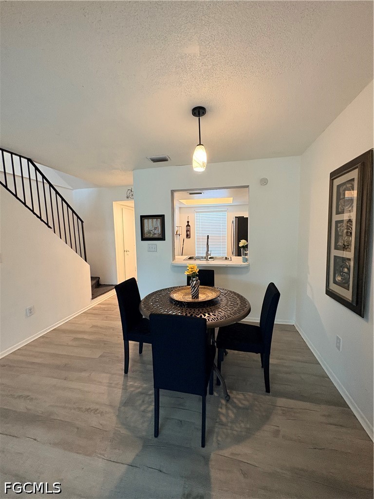 DiningArea