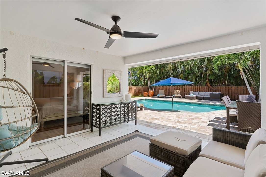 580 97th, Naples, FL 34108