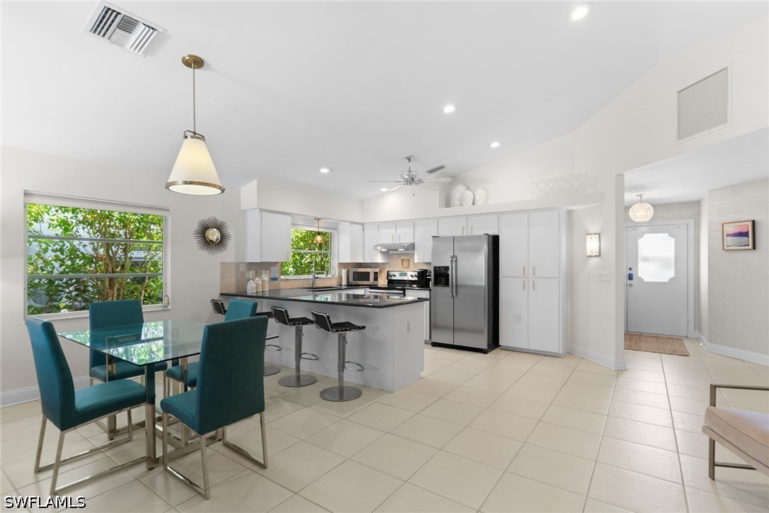 580 97th, Naples, FL 34108