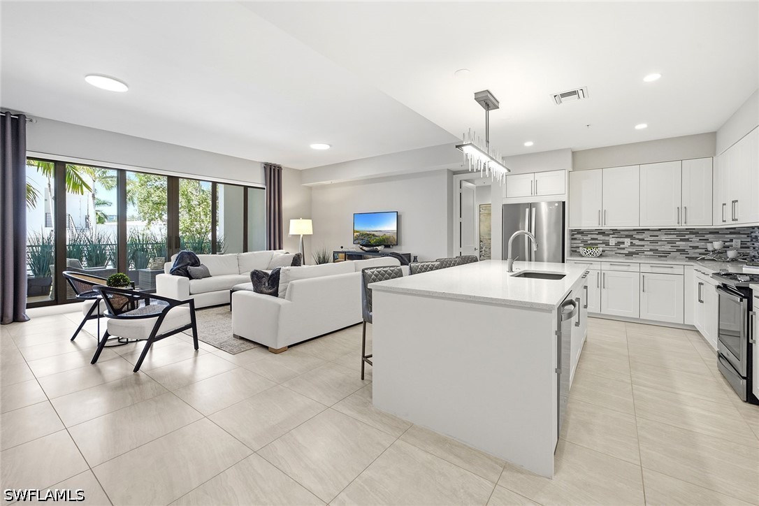 1111 Central Unit 205, Naples, FL 34102