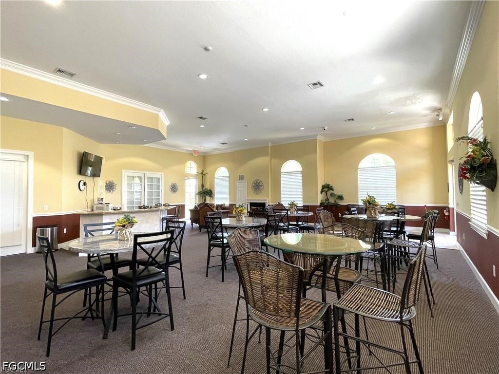 DiningArea