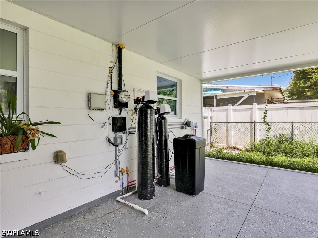 1196 Pine Lake, Cape Coral, FL 33909
