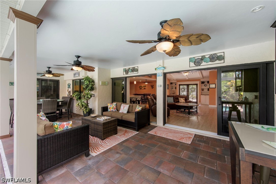 1813 Princess, Naples, FL 34110