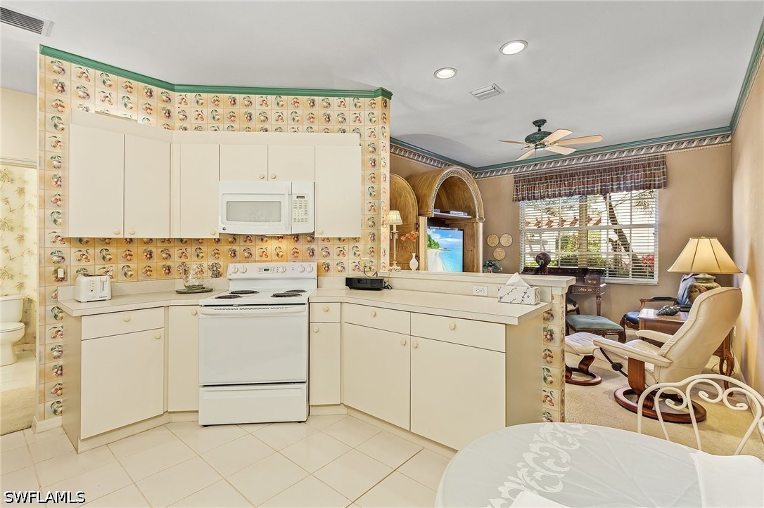 5693 Heron Unit 503, Naples, FL 34110