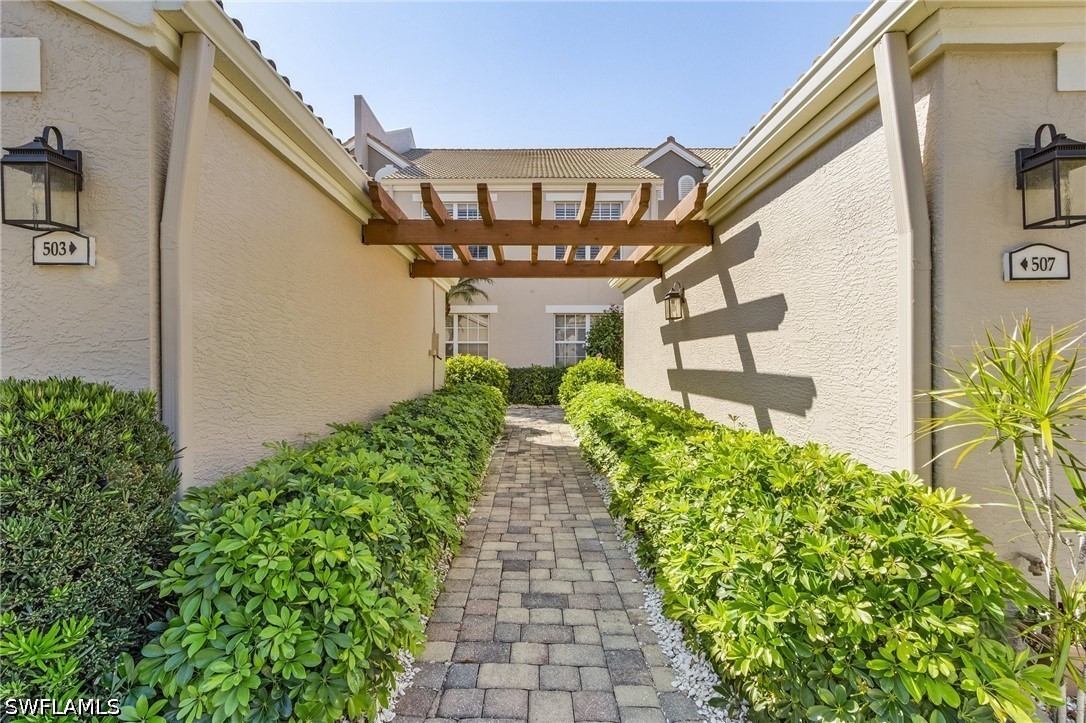 5693 Heron Unit 503, Naples, FL 34110