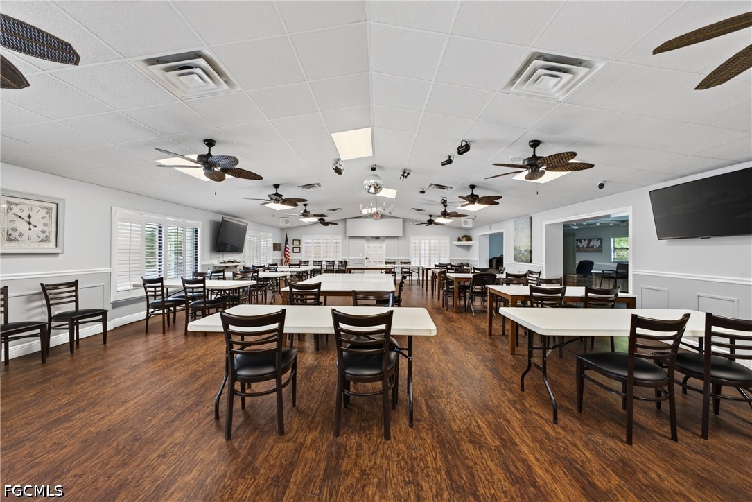 DiningArea