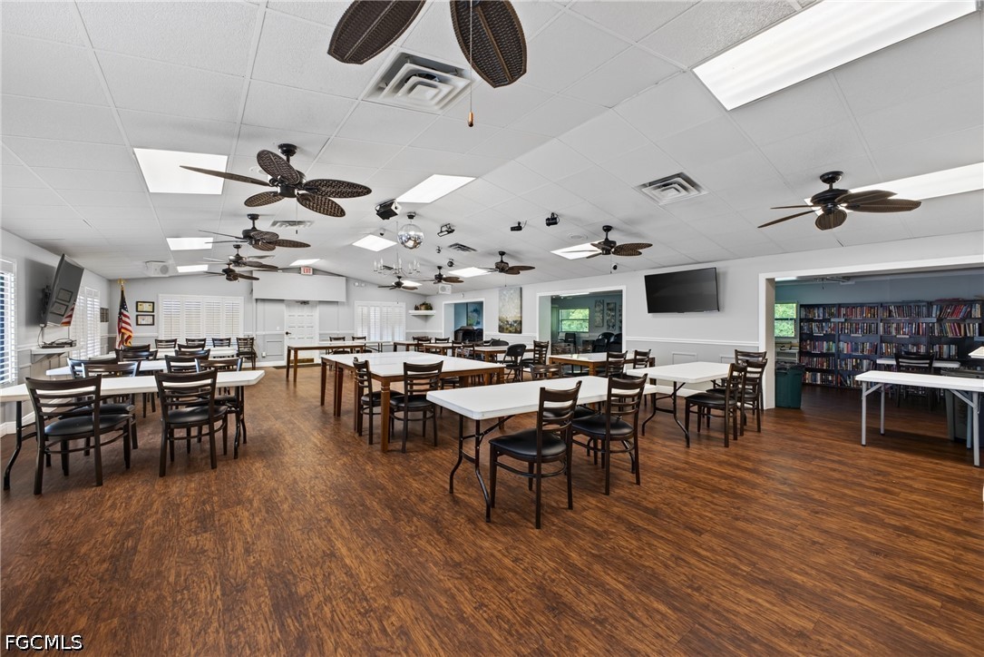 DiningArea
