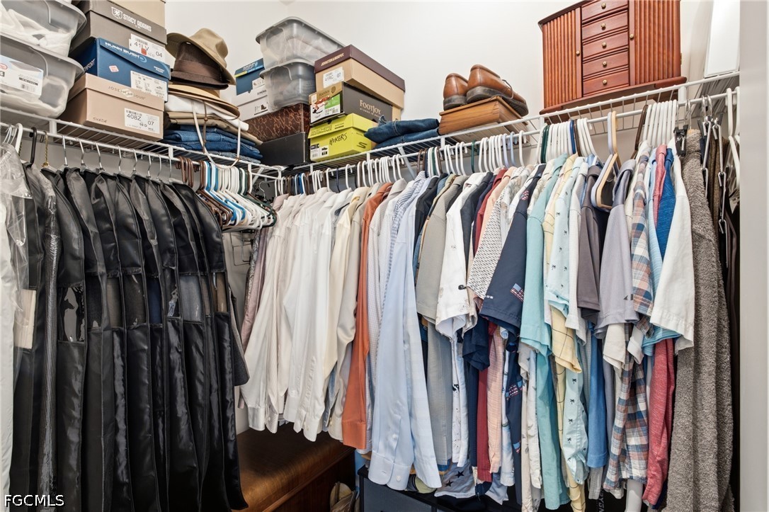 WalkInClosets
