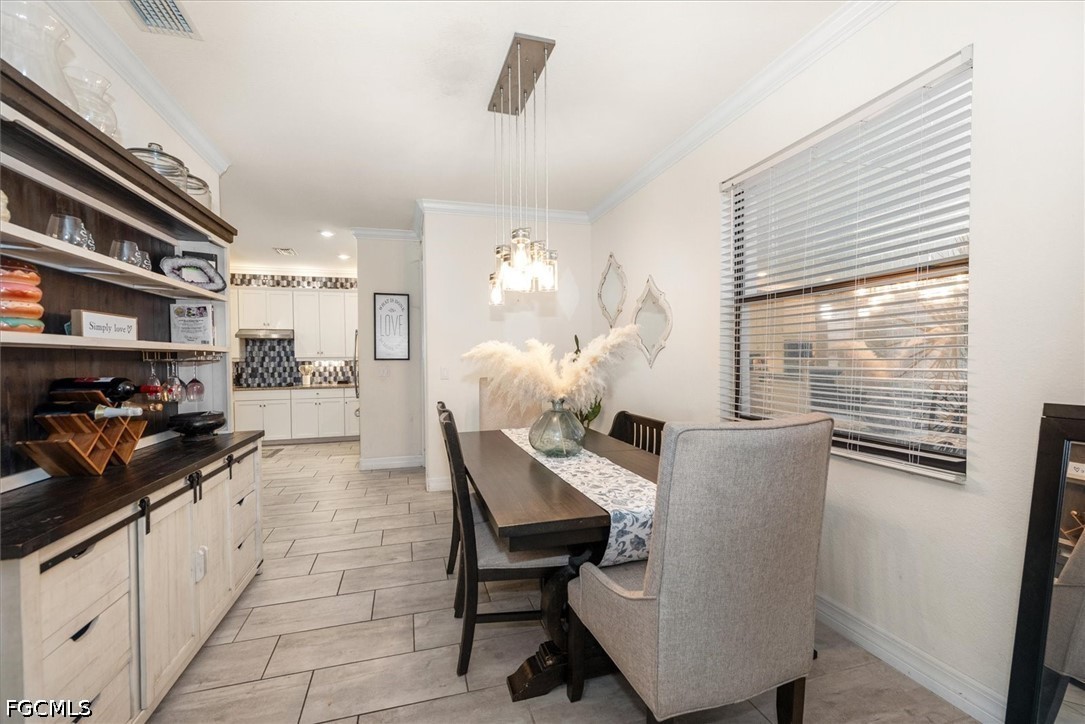 DiningArea