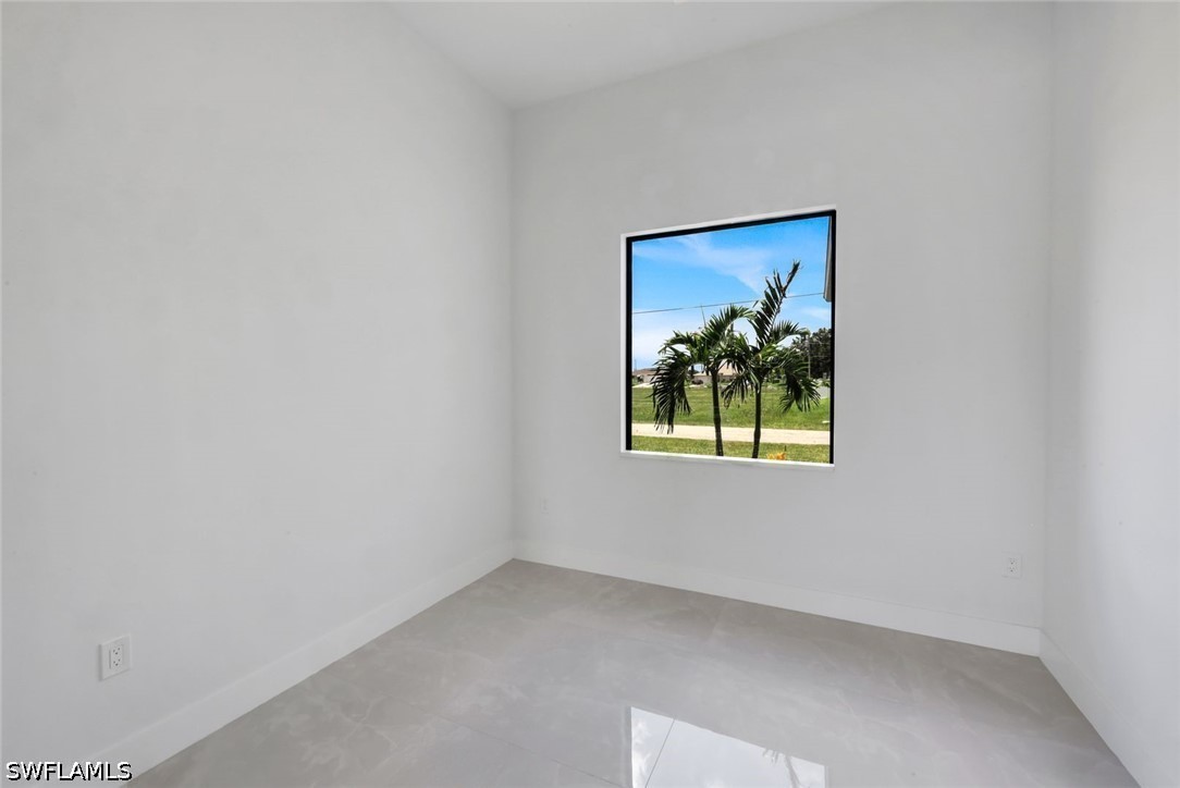 2214 15th, Cape Coral, FL 33909