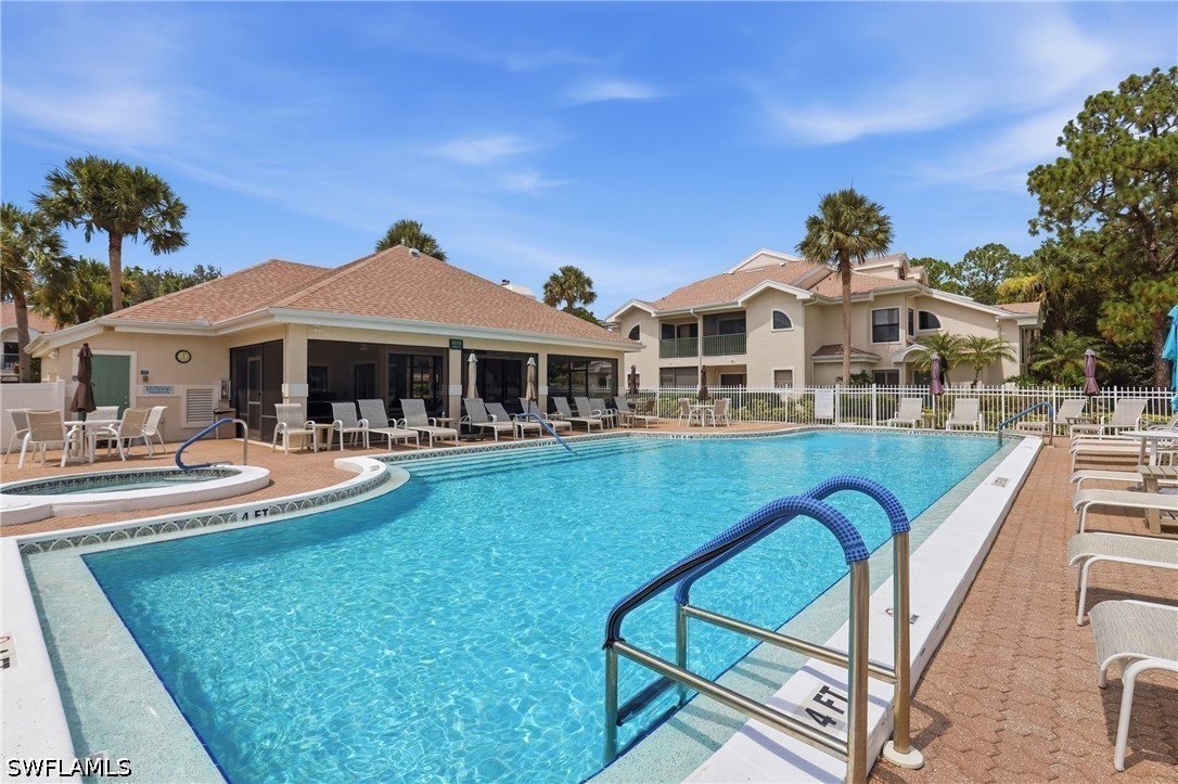 81 Emerald Woods Unit M3, Naples, FL 34108