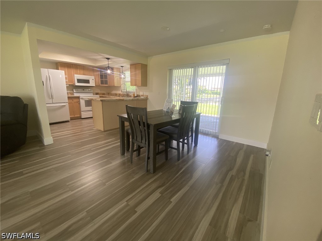 DiningArea