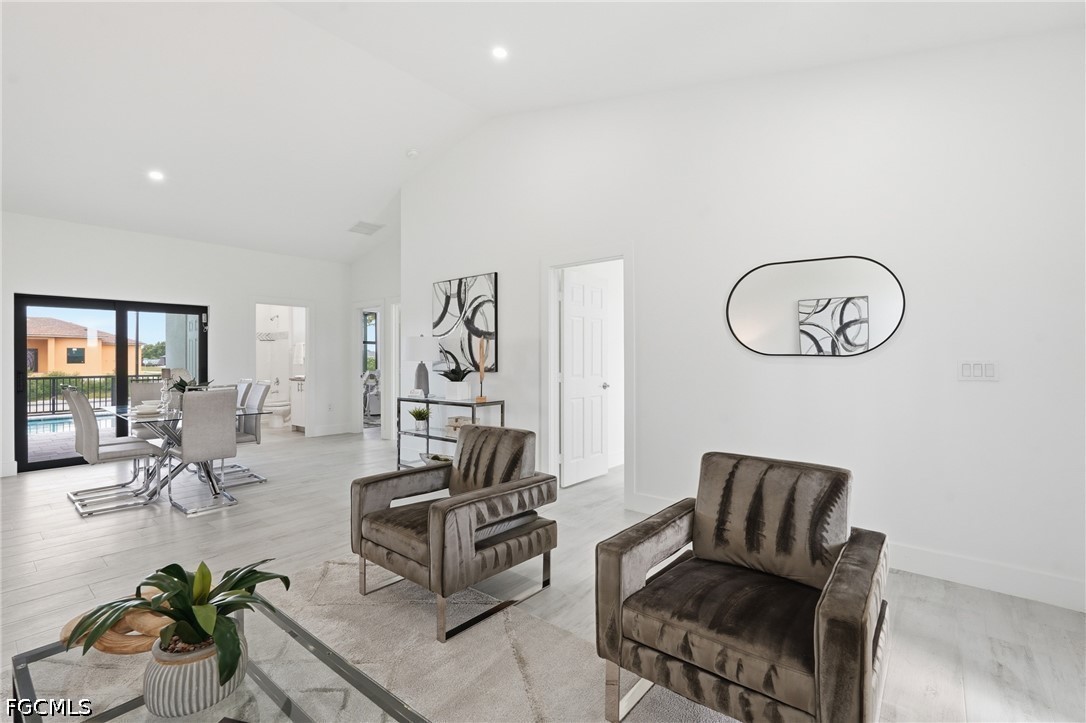 2210 9th, Cape Coral, FL 33993