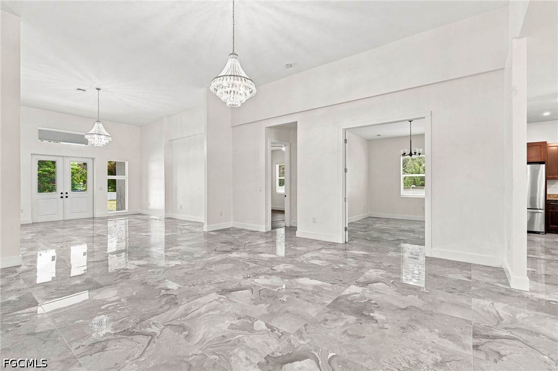 1853 Della, Naples, FL 34117
