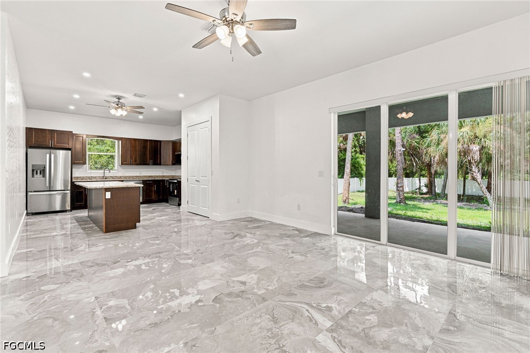 1853 Della, Naples, FL 34117
