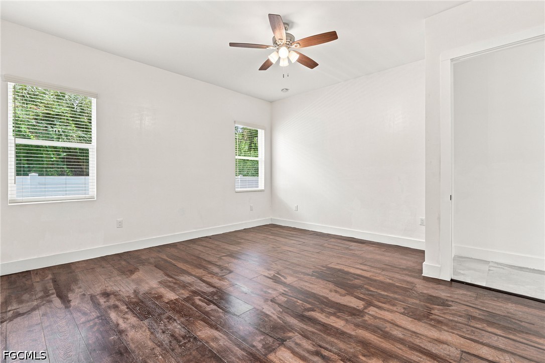 1853 Della, Naples, FL 34117