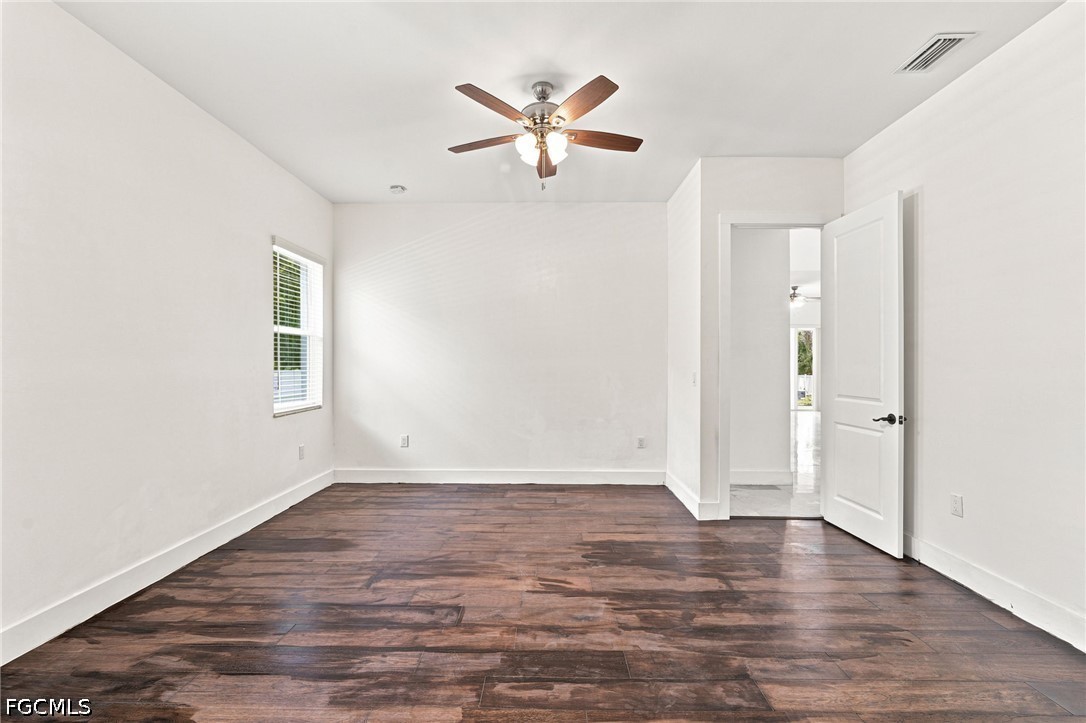 1853 Della, Naples, FL 34117