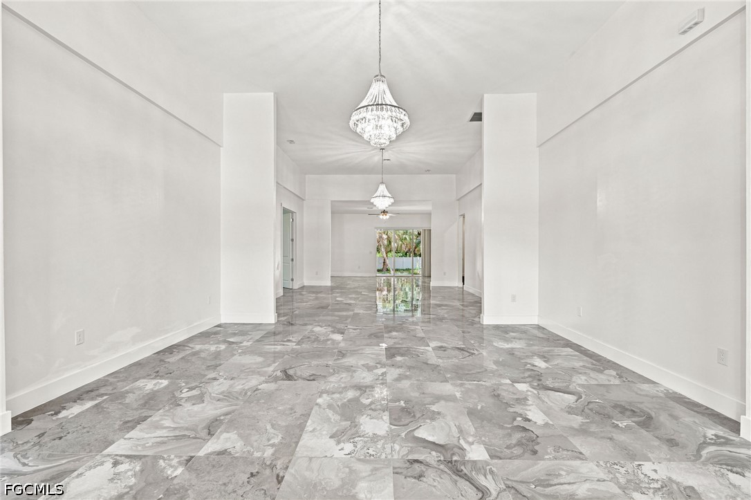 1853 Della, Naples, FL 34117
