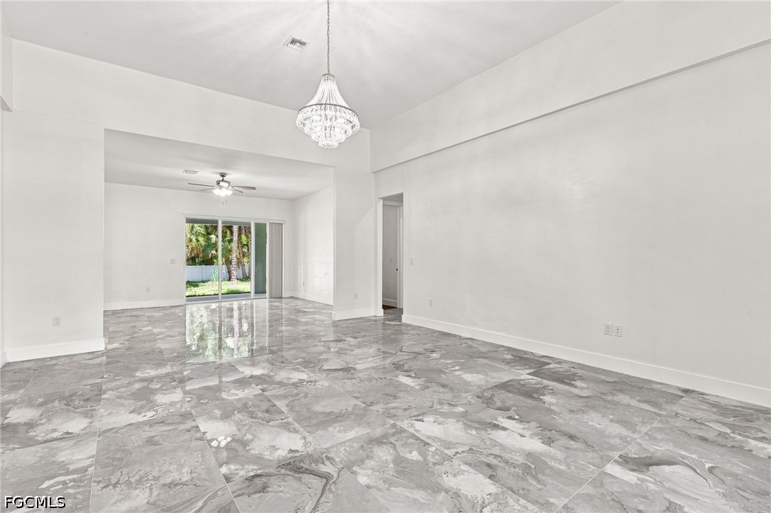 1853 Della, Naples, FL 34117