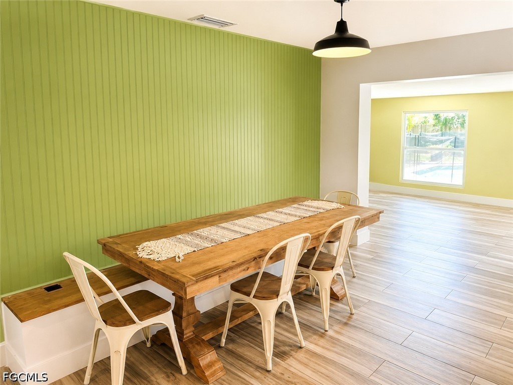DiningArea