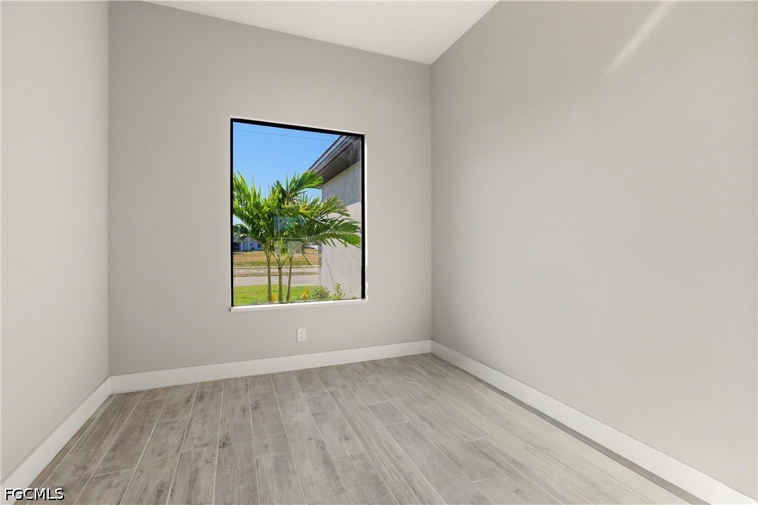 131 Kismet, Cape Coral, FL 33909