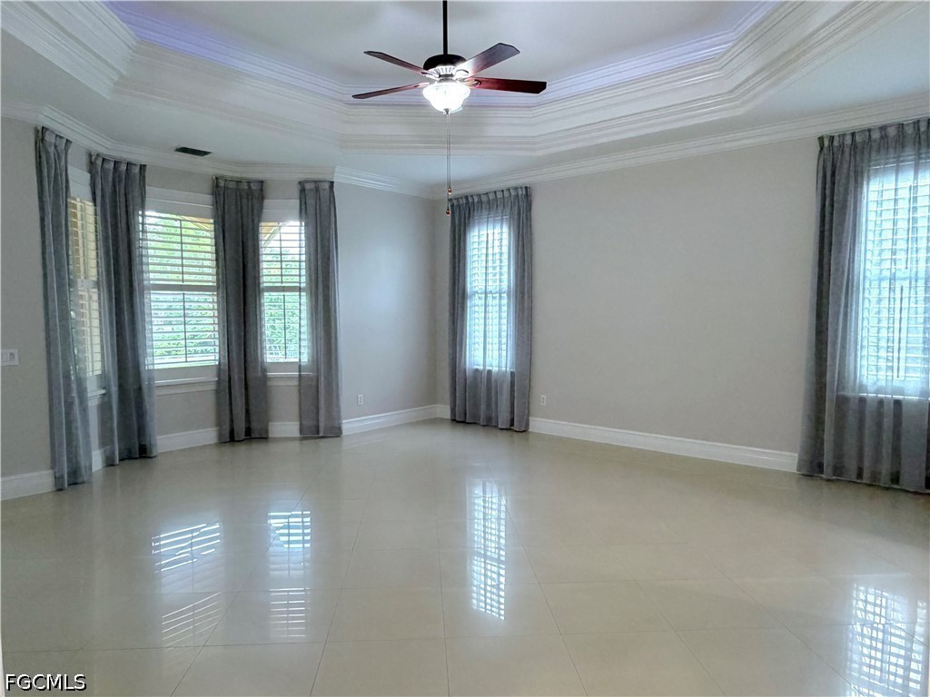 491 16th, Naples, FL 34120