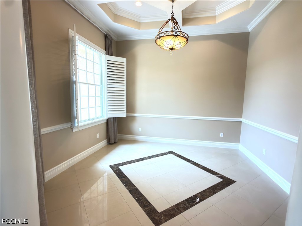 491 16th, Naples, FL 34120