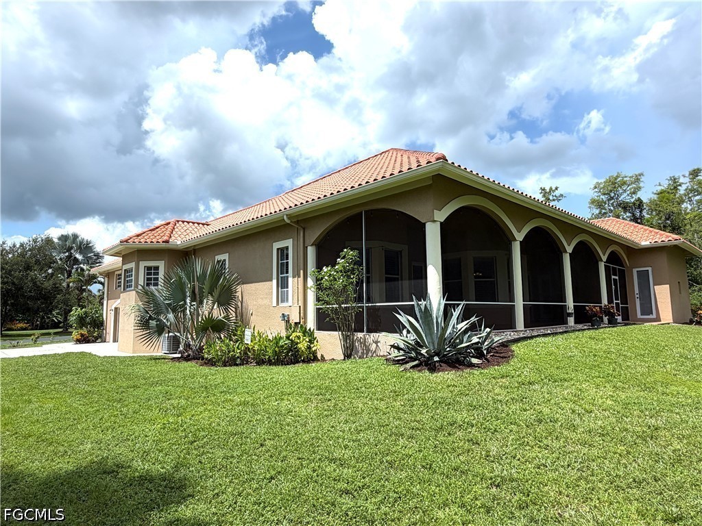 491 16th, Naples, FL 34120